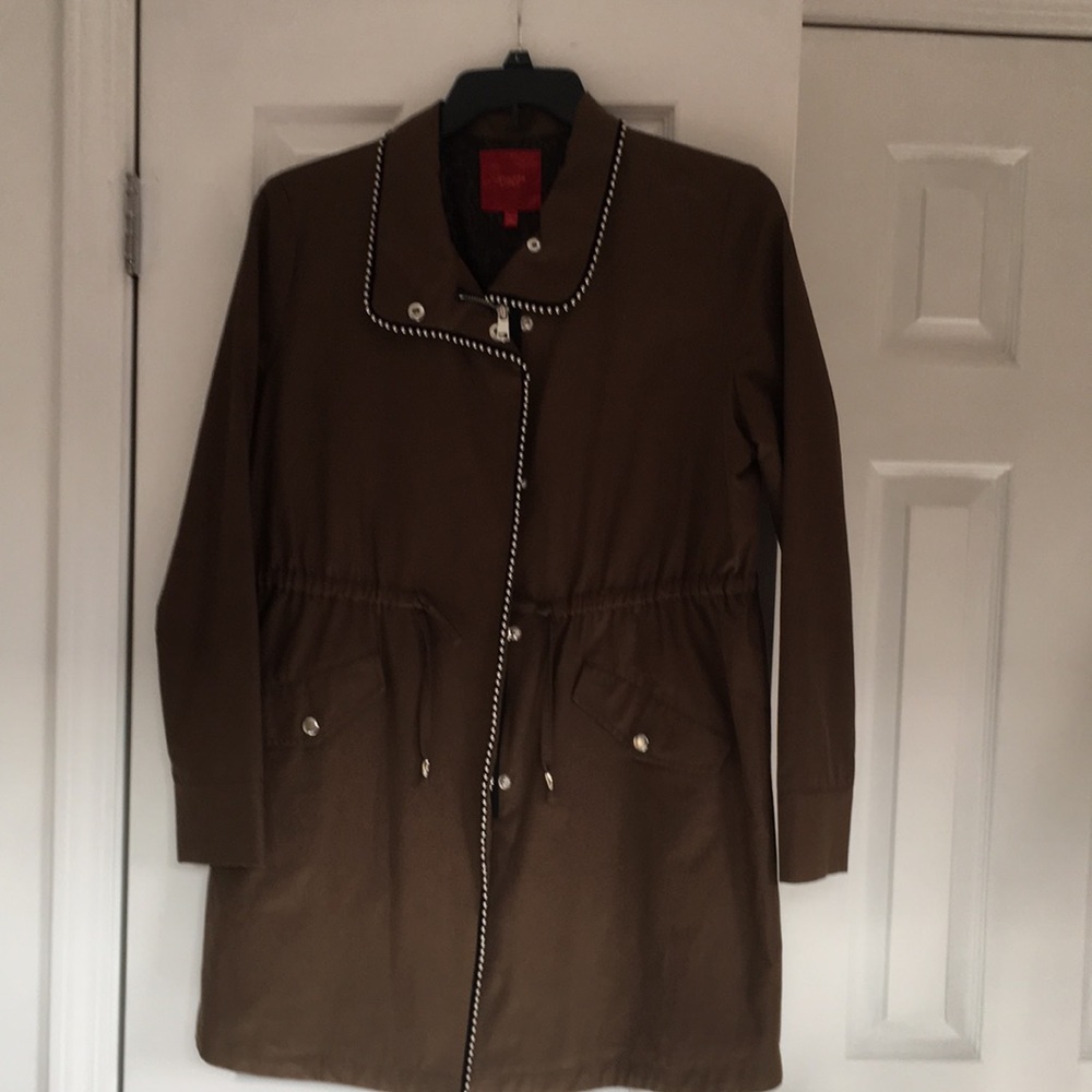 Light weight coat never worn brand new but no tags